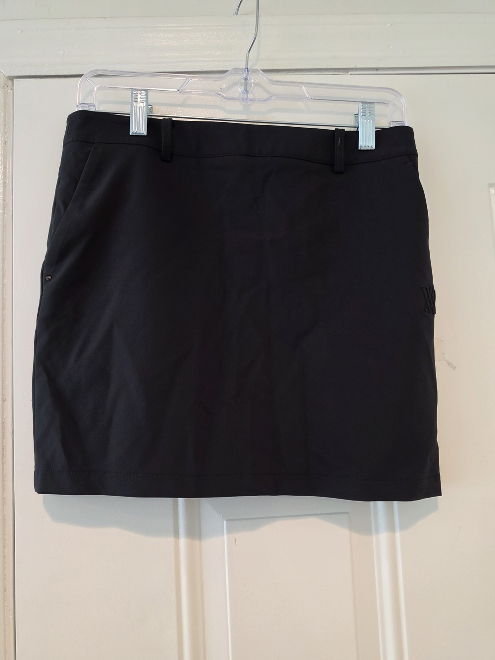 Classic Black Anew Golf Women's Skirt - Sleek Everyday Style